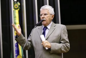 Projeto exige que o INSS informe sobre a aposentadoria por idade
